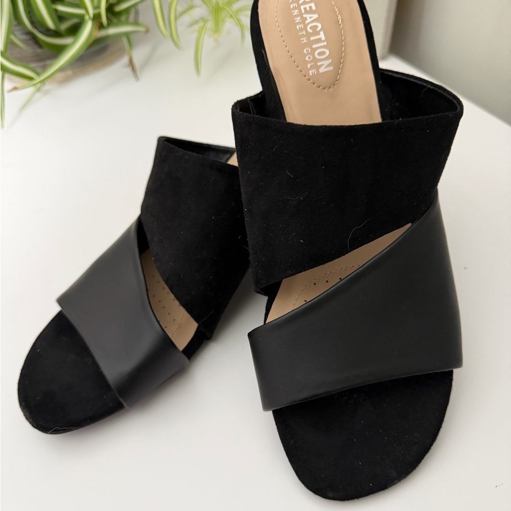 Kenneth Cole Reaction Black Slide Sandals